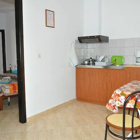 Apartment Giannis Maria *